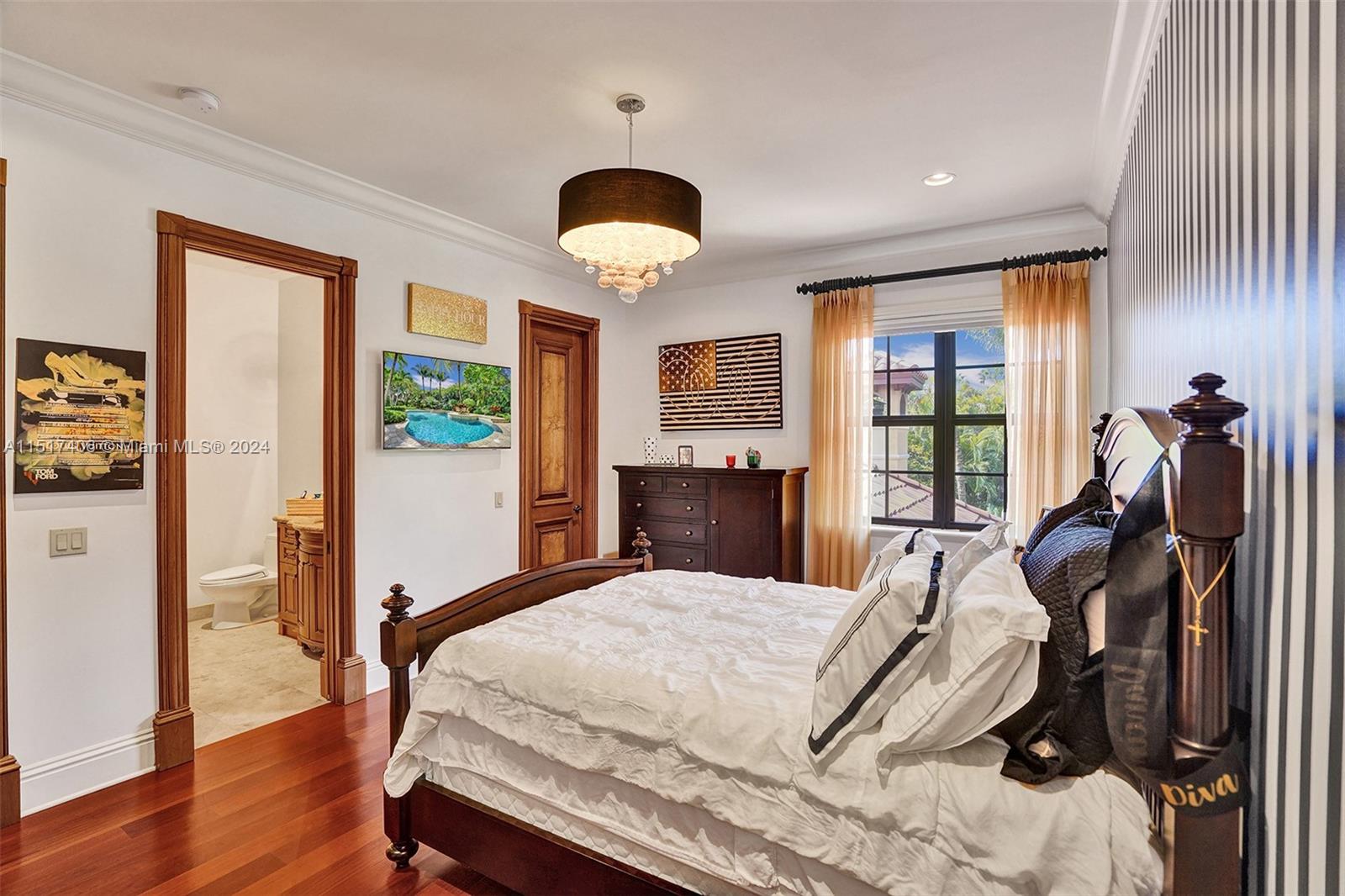 TOWN & RANCH ESTS - Residential