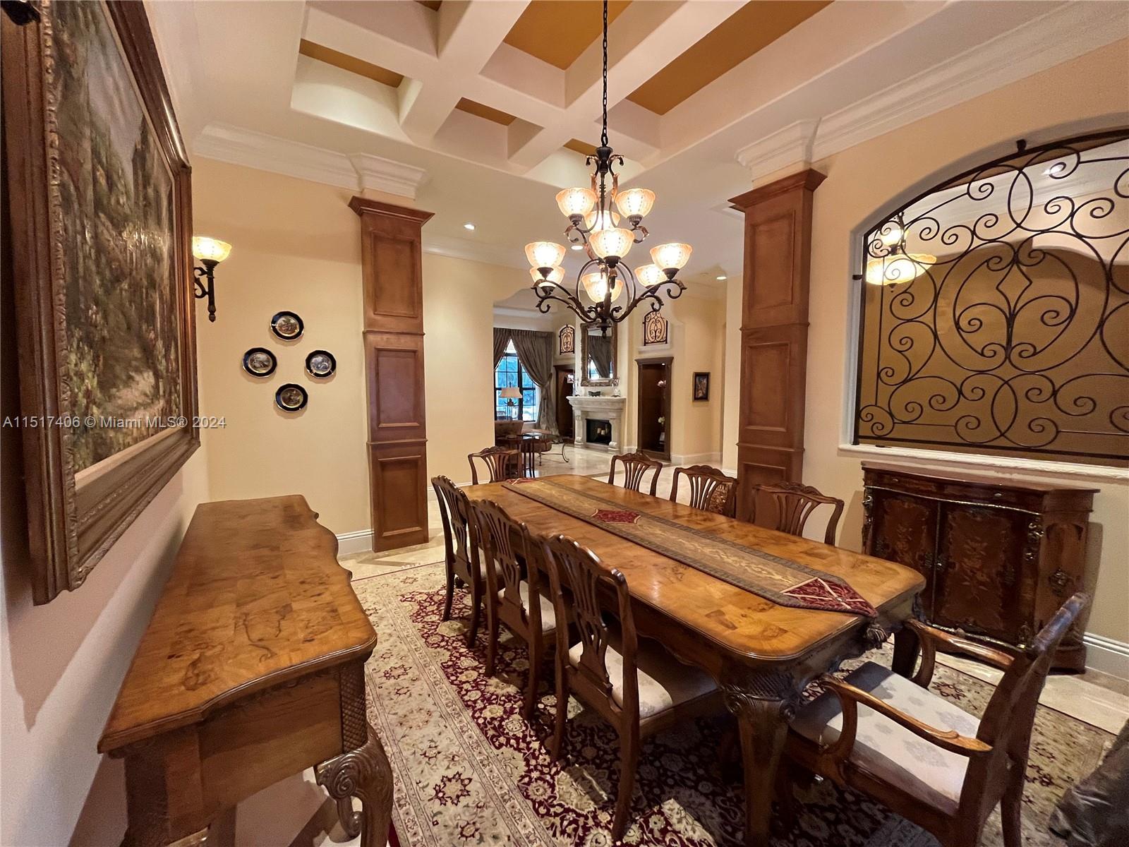 TOWN & RANCH ESTS - Residential