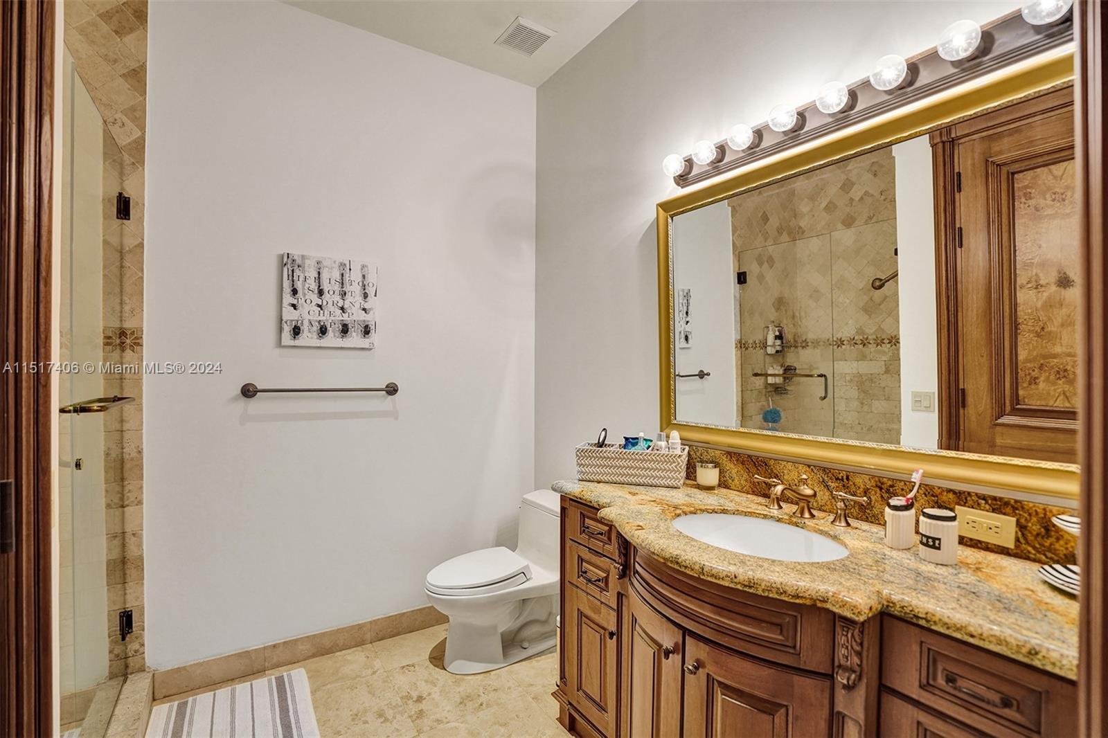 TOWN & RANCH ESTS - Residential