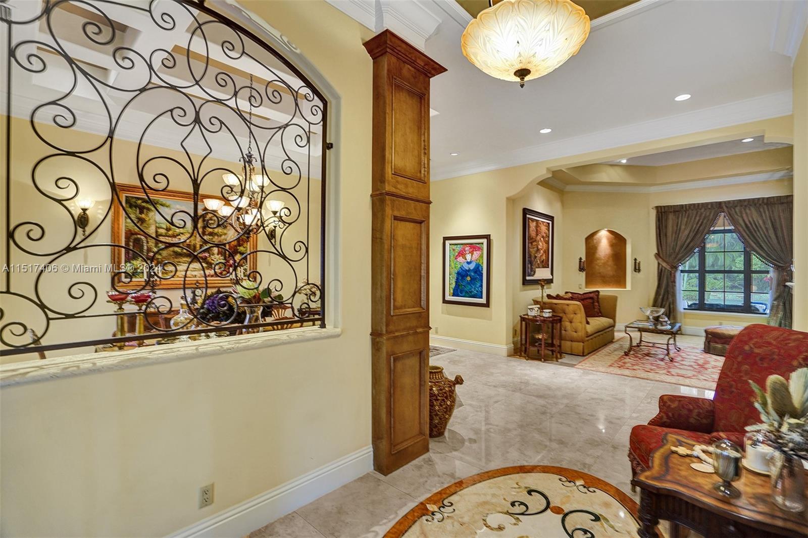 TOWN & RANCH ESTS - Residential