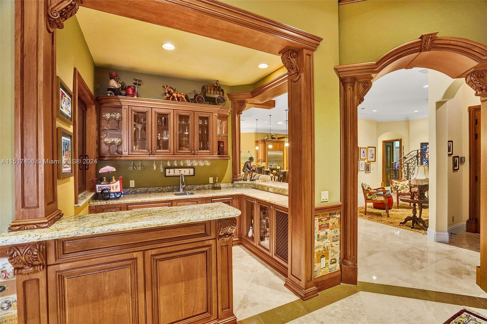 TOWN & RANCH ESTS - Residential