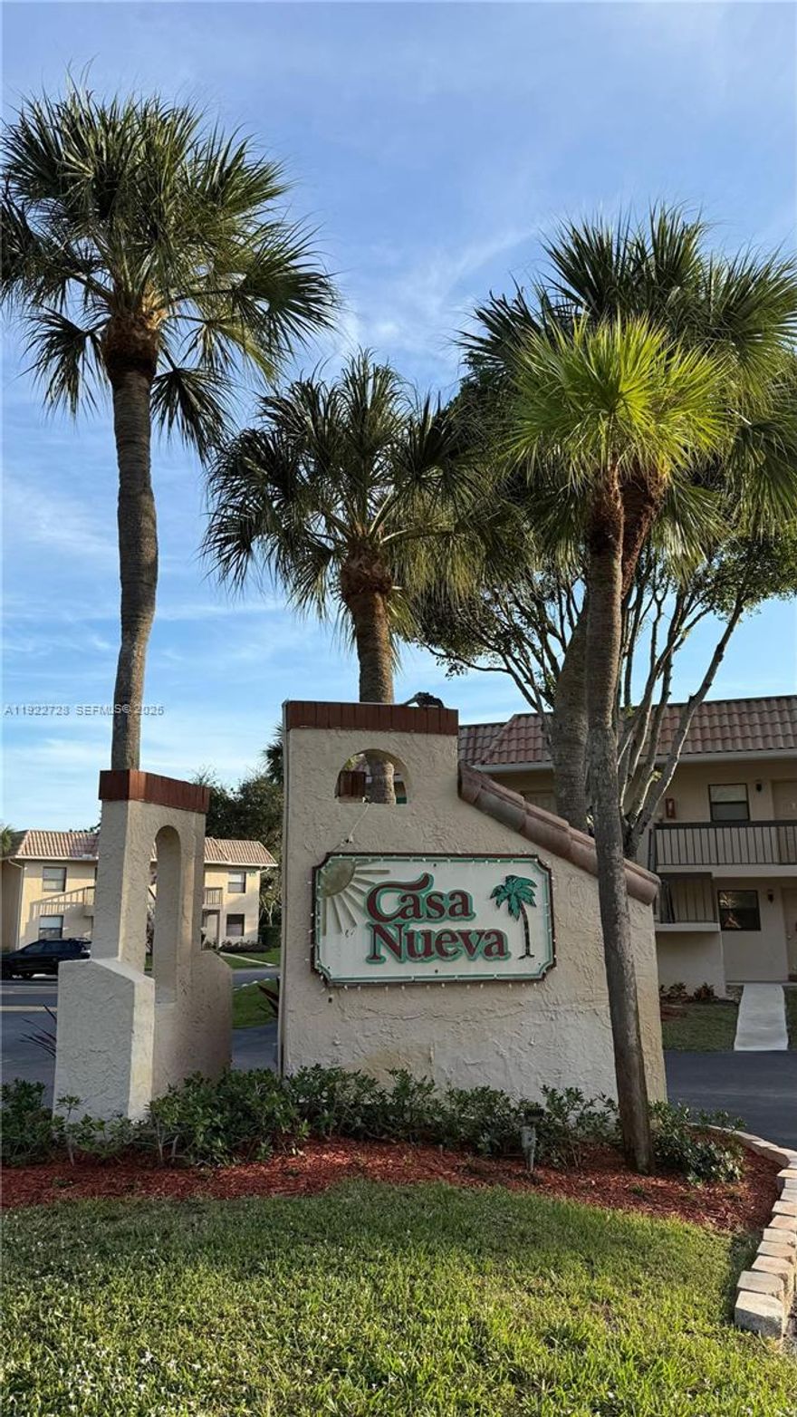 GREAT INVESTMENT OPPORTUNITY IN BOCA RATON. Walking distance to YMCA; excellent school zone. 
Unit is rented – call listing agent for showings. Washer/dryer, screened patio. 2 parking spaces: 1 assigned + 1 any open spot. No pets allowed.