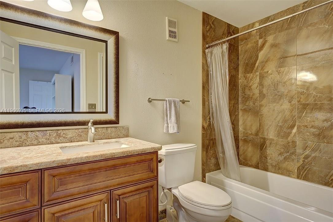 SAILBOAT POINTE CONDO - Residential