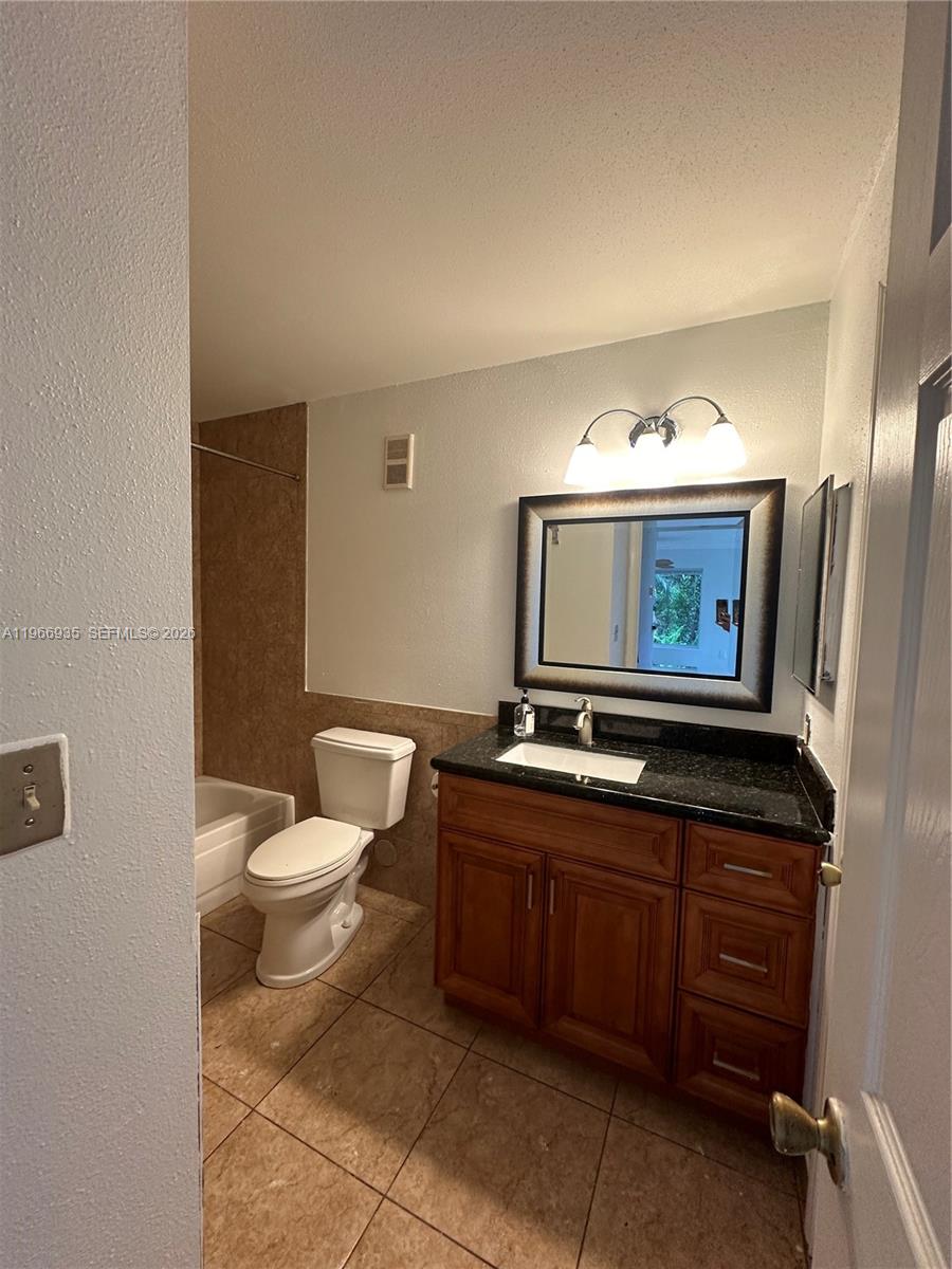 SAILBOAT POINTE CONDO - Residential