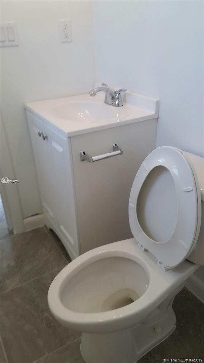 ISLE OF NORMANDY MIAMI VI - Residential Lease