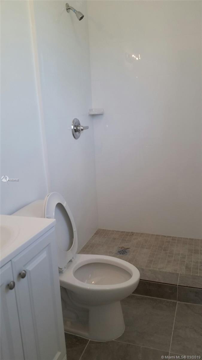 ISLE OF NORMANDY MIAMI VI - Residential Lease