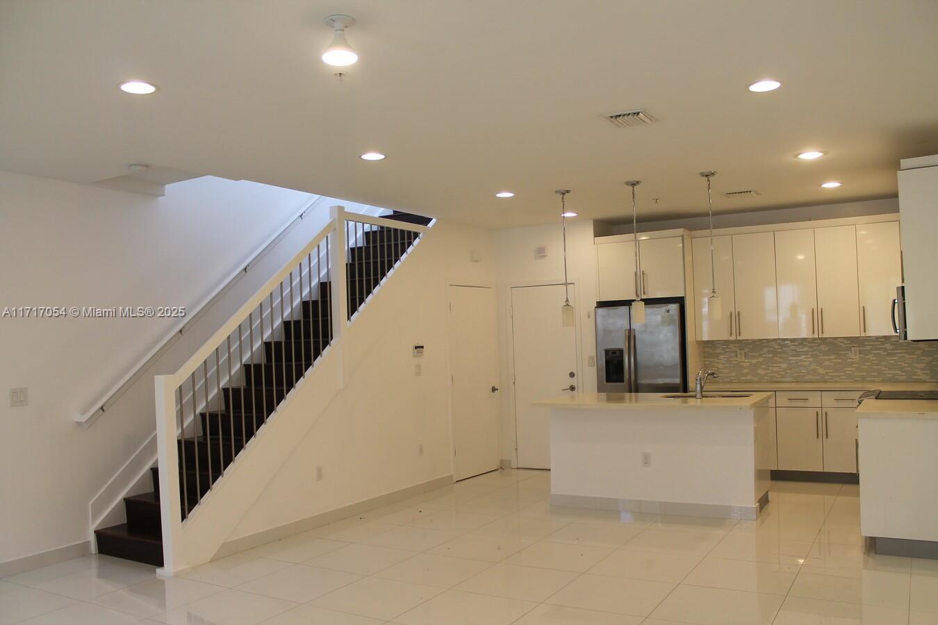 WEITZER AVENTURA PLACE CO - Residential