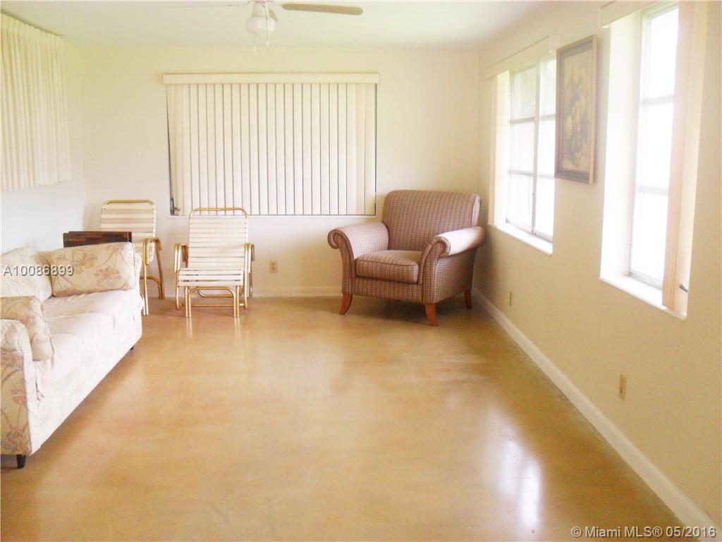 Hollywood Hills 6-22 B - Residential