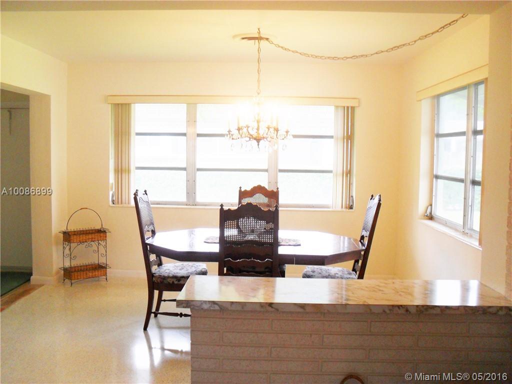 Hollywood Hills 6-22 B - Residential