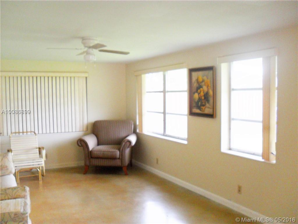 Hollywood Hills 6-22 B - Residential