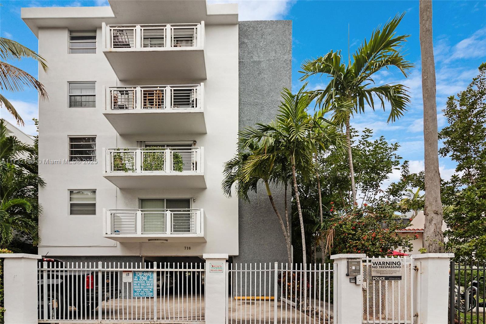 716 Michigan Ave 204, Miami Beach, Miami-Dade County, Florida - 1 Bedrooms  
1 Bathrooms - 