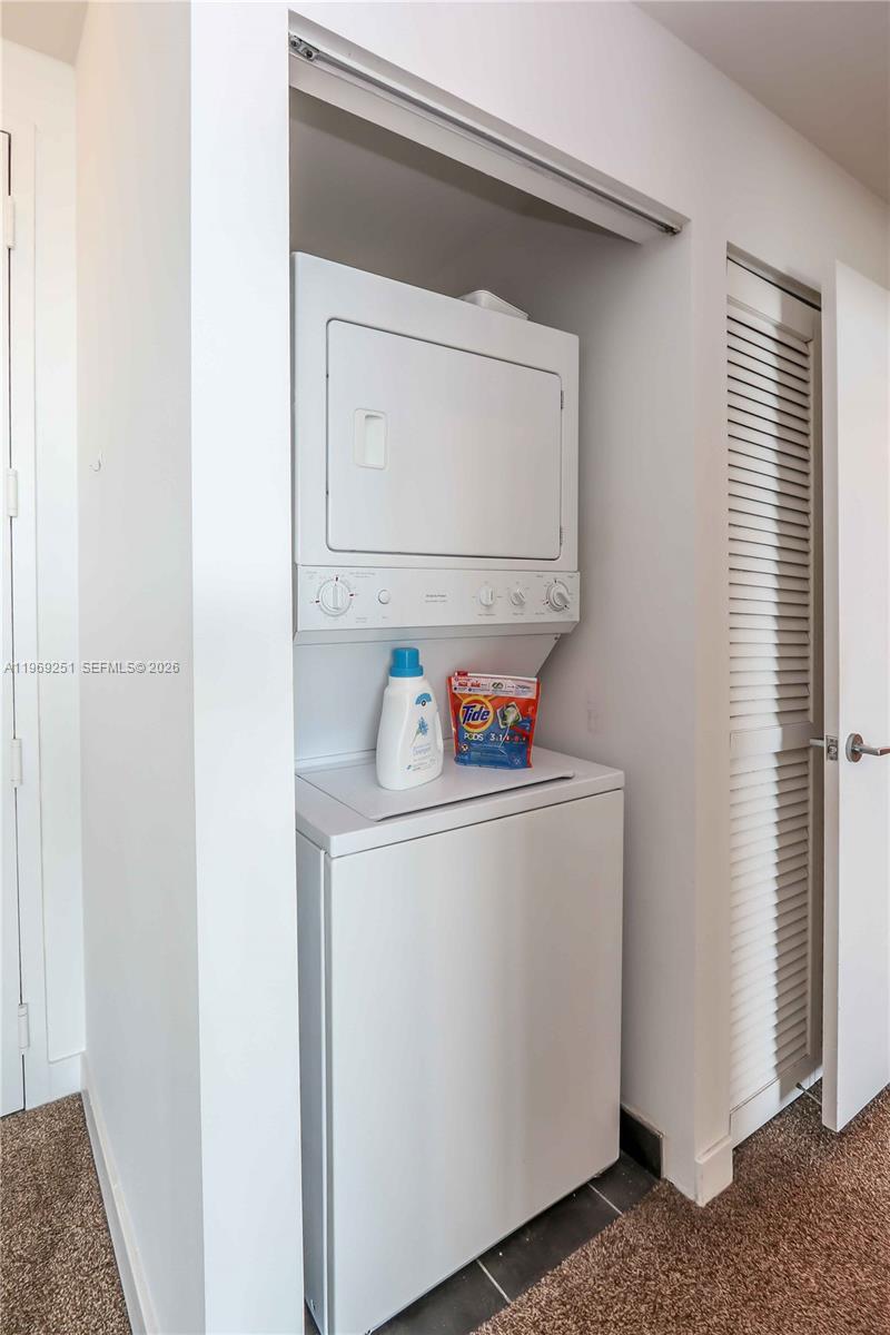 THE AXIS ON BRICKELL COND - Residential Lease