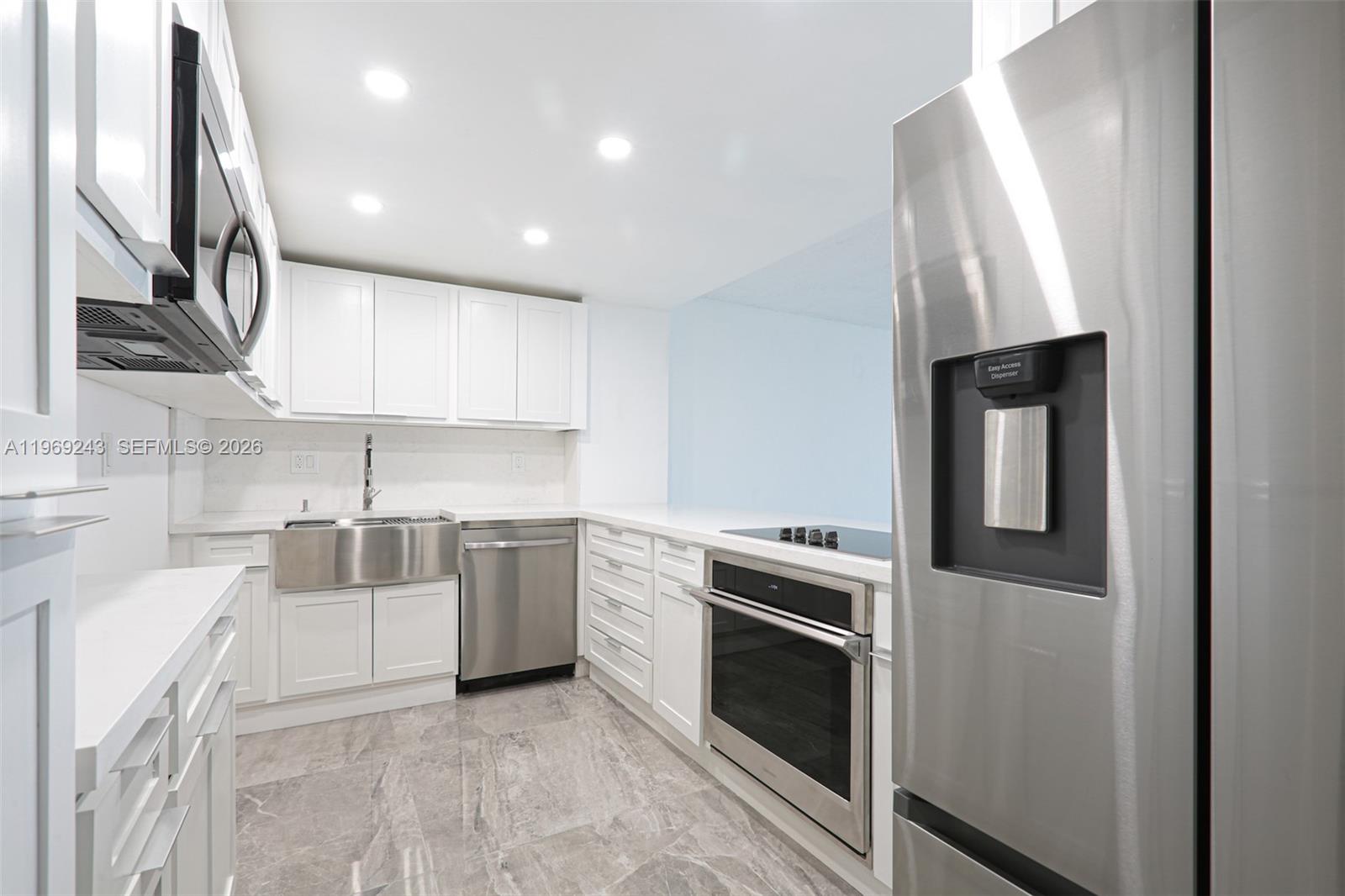 6801 Indian Creek Dr 608