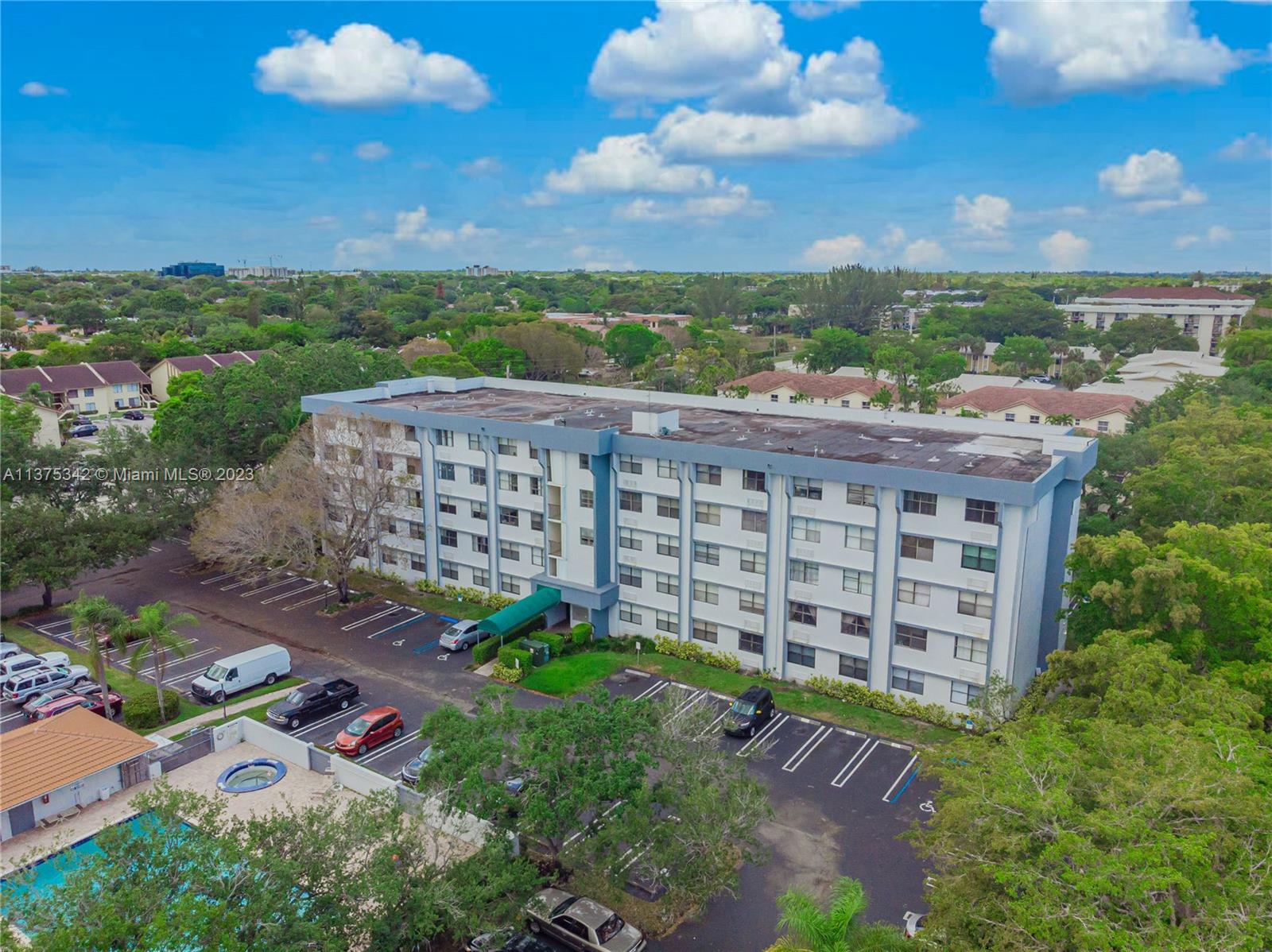 Nice 1 bedroom and 1 bathroom condo in the heart of Coral Springs. Open kitchen concept
with granite countertop and new stainless steel appliances. Laminate flooring throughout the whole unit (no carpet). Good size bedroom with two spacious closets. The unit has one assigned parking space and plenty of guest parking. The building features an elevator, a secured door entrance, community pool, and the laundry room is conveniently located on the same floor. Close to shops, restaurants, and houses of worship.