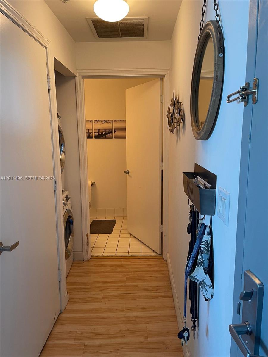 BLUE CONDO - Residential