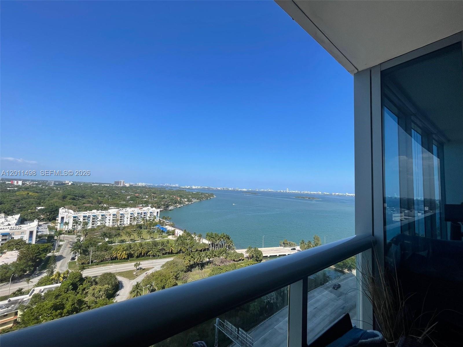 BLUE CONDO - Residential