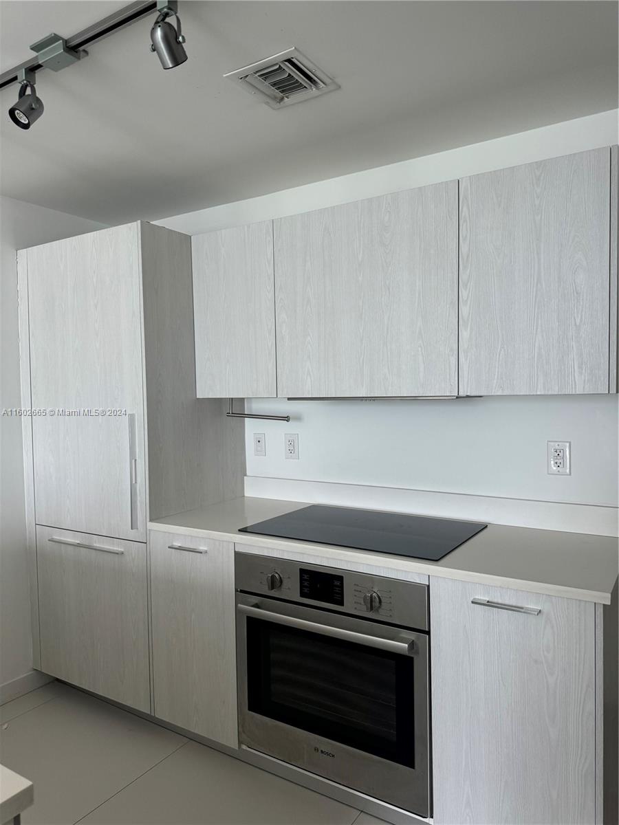 PARAISO BAYVIEWS CONDO - Residential