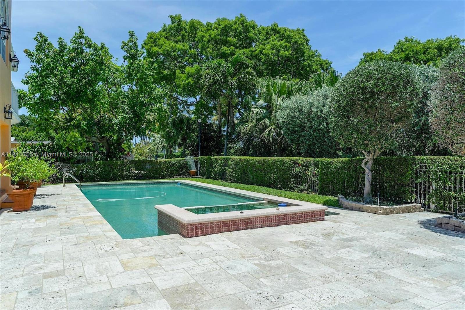 LA GORCE GOLF SUB - Residential