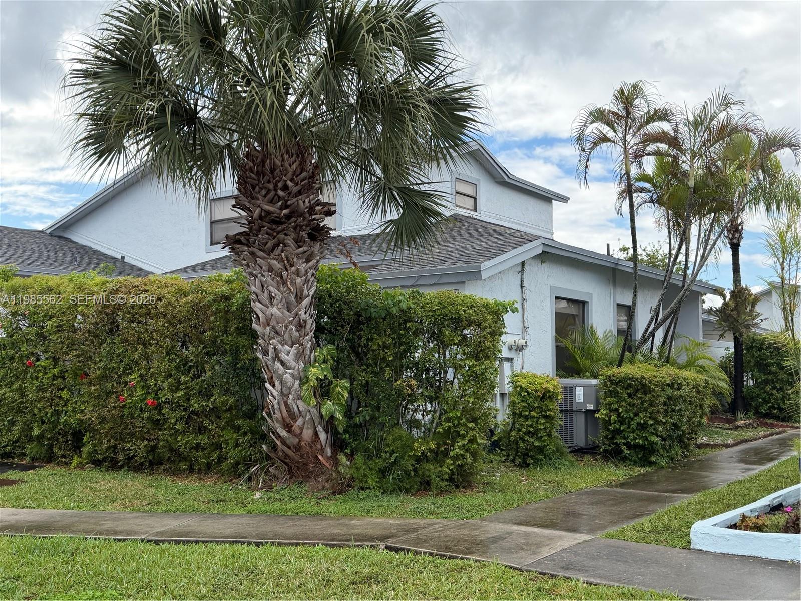 WESTWIND LAKES GARDEN HOM - Residential Lease