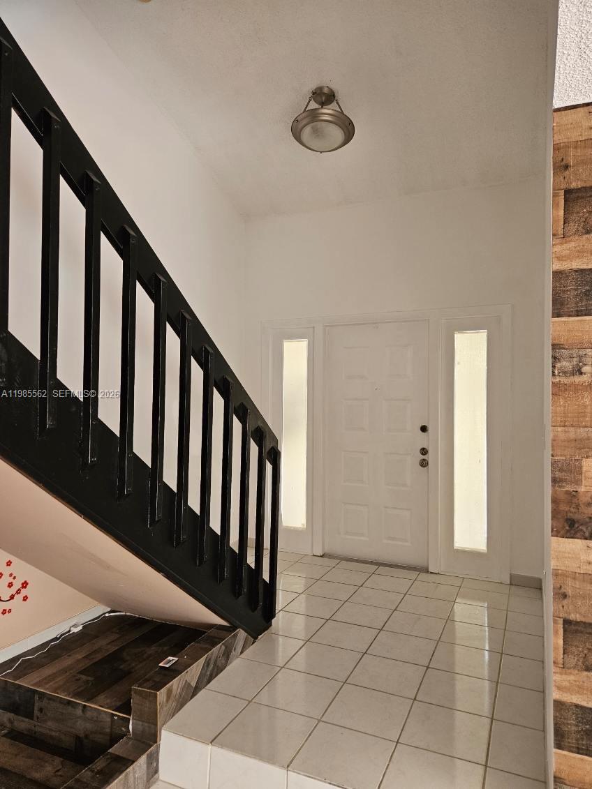 WESTWIND LAKES GARDEN HOM - Residential Lease