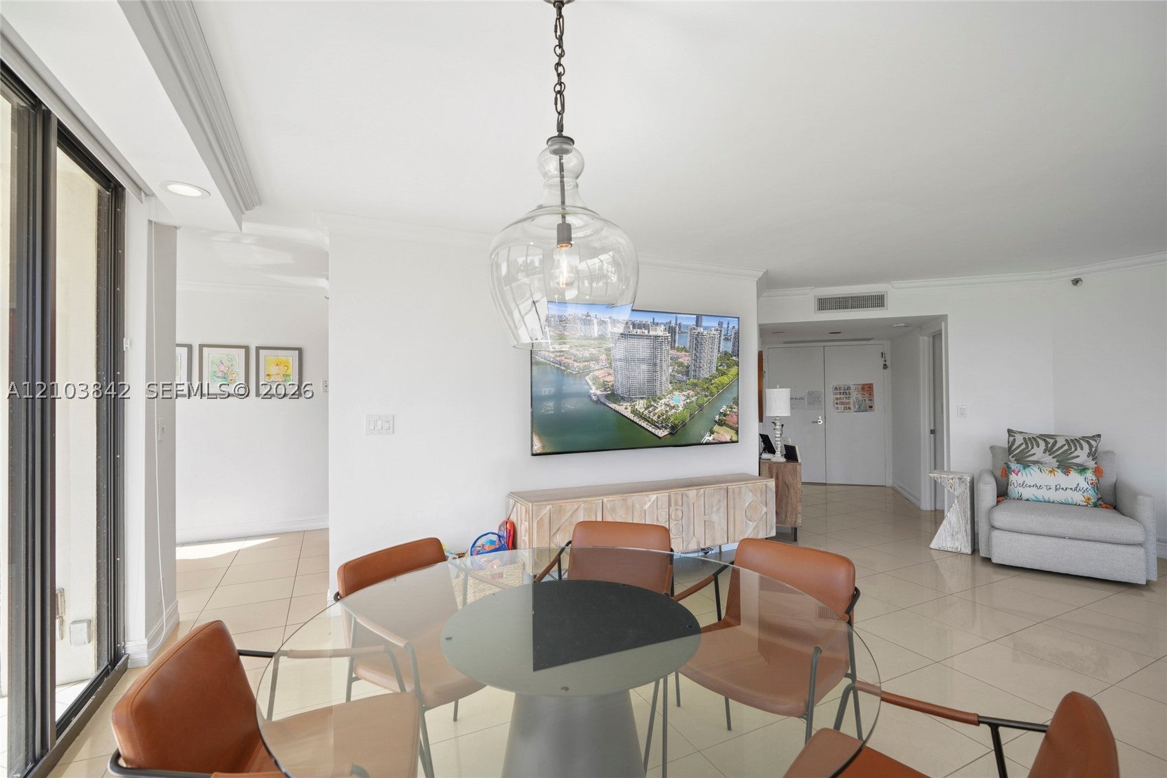 Properties 2 1000 W Island Blvd 504