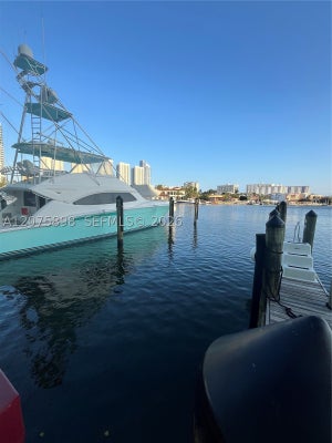 400 SUNNY ISLES BLVD, SUNNY ISLES BEACH, FL 33160 - Image cc47d772e76e1bcf87dc20672a796926/677952085