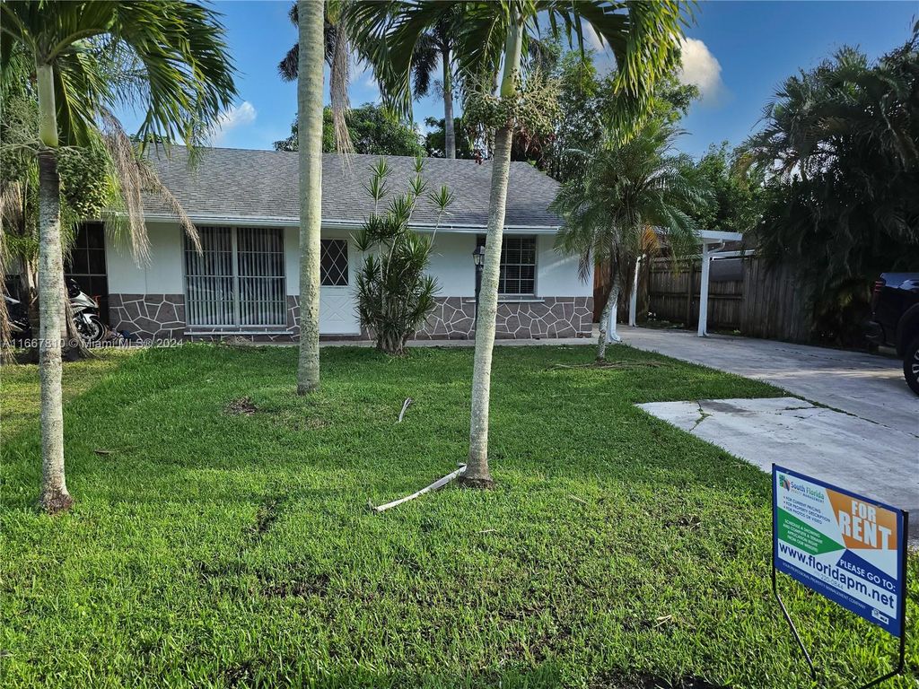 Photo of 48 SE Tioga Pl #48, Stuart, FL 34997 (MLS # A11667810)