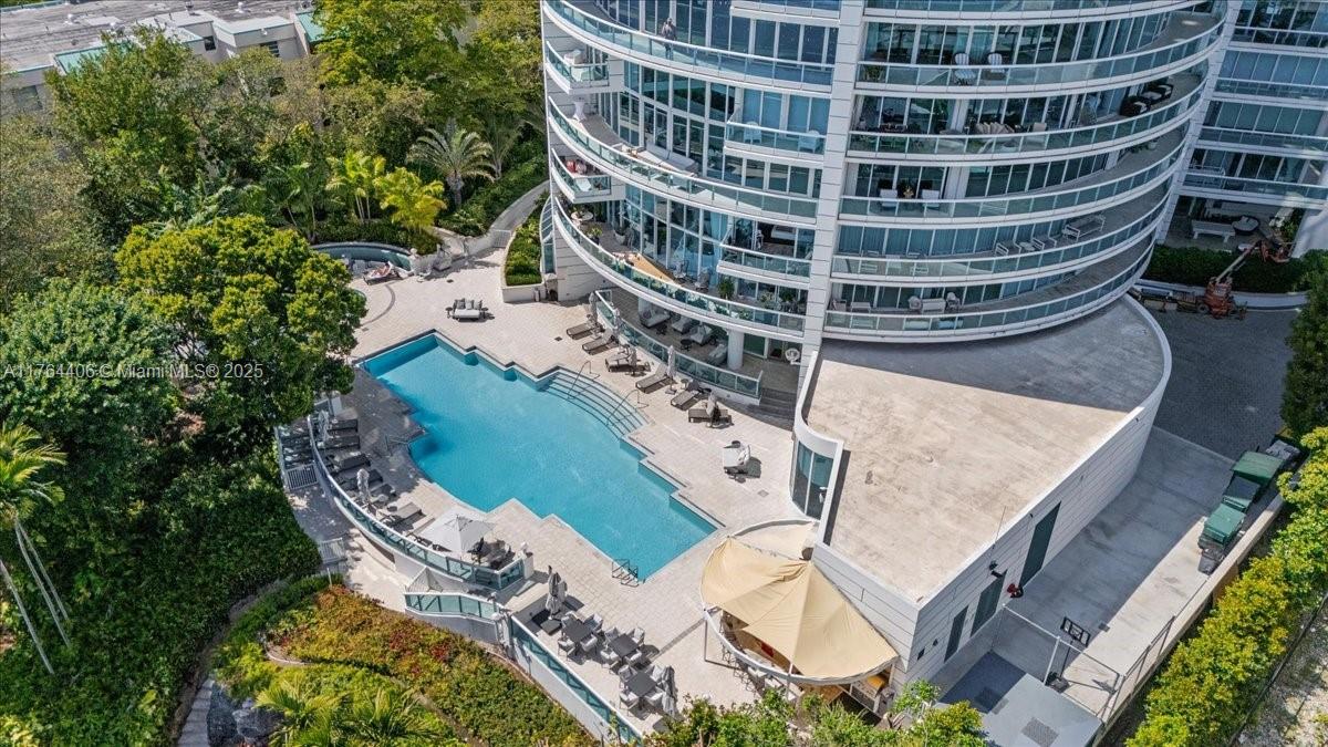 BRISTOL TOWER CONDO - Residential