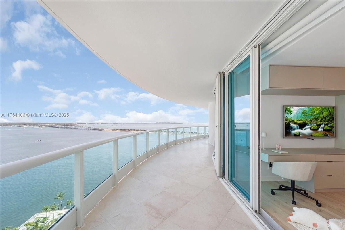 BRISTOL TOWER CONDO - Residential