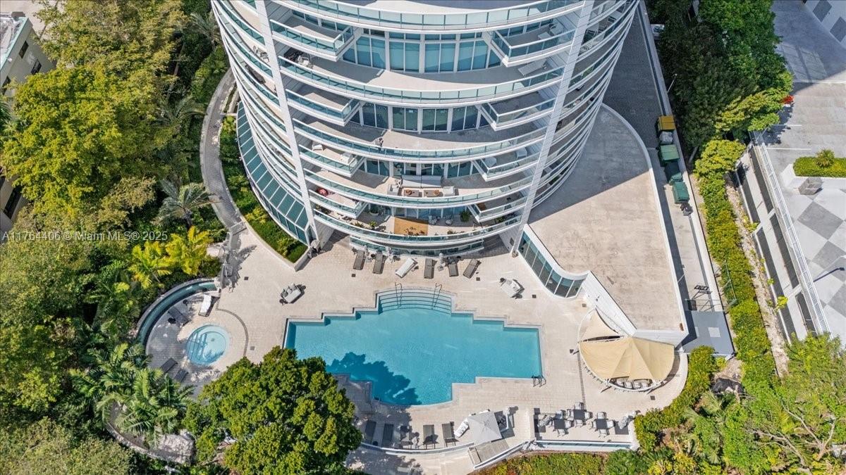 BRISTOL TOWER CONDO - Residential