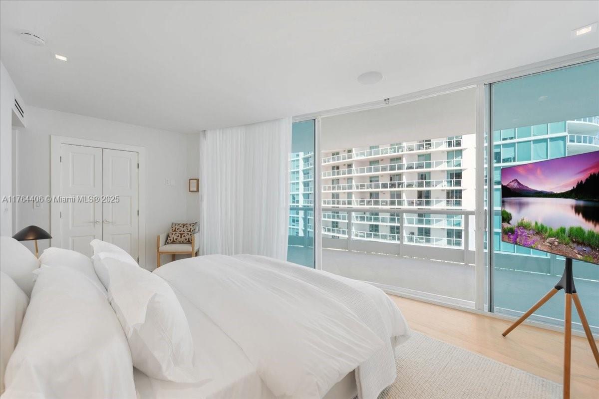 BRISTOL TOWER CONDO - Residential