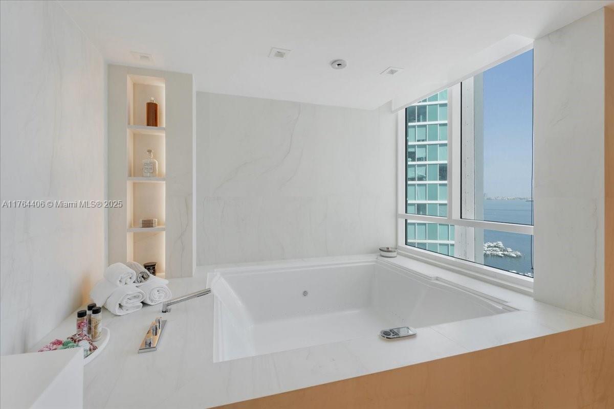 BRISTOL TOWER CONDO - Residential