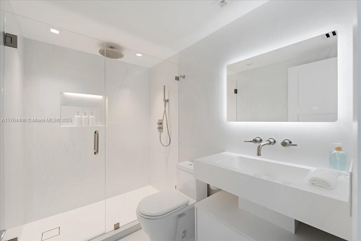 BRISTOL TOWER CONDO - Residential