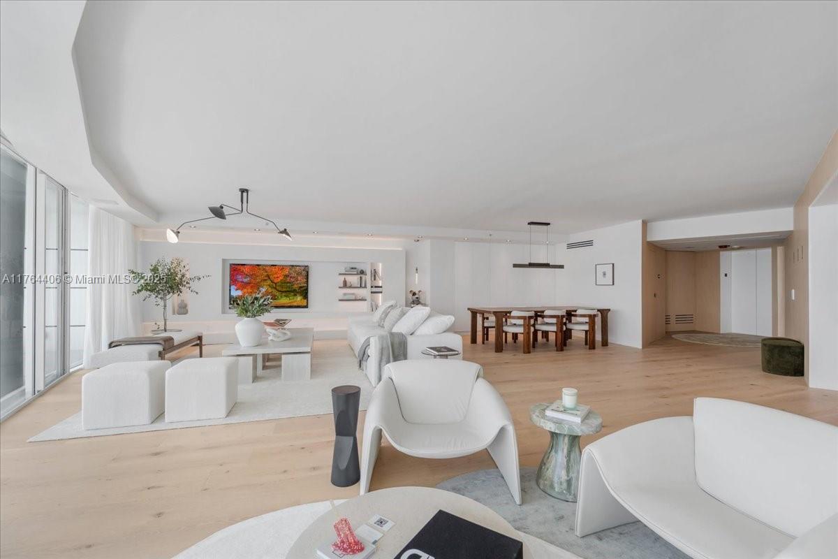 BRISTOL TOWER CONDO - Residential