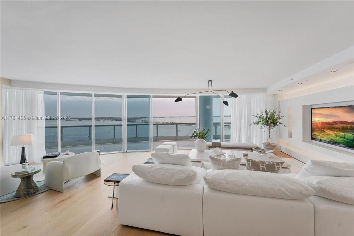 BRISTOL TOWER CONDO - Residential