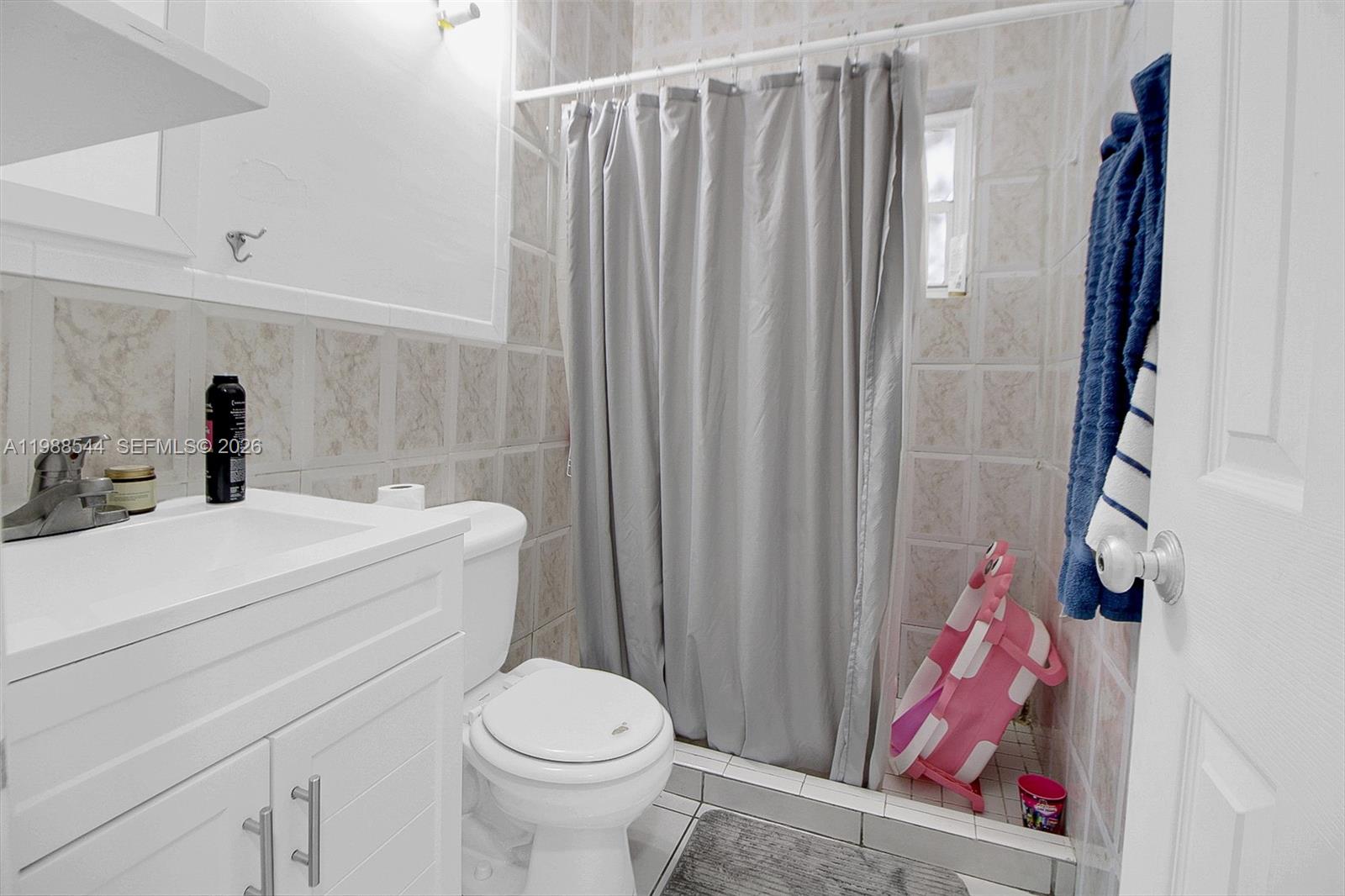 AMD PL OF TROPICS - Residential