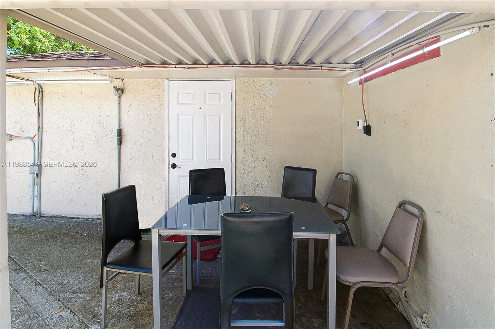 AMD PL OF TROPICS - Residential