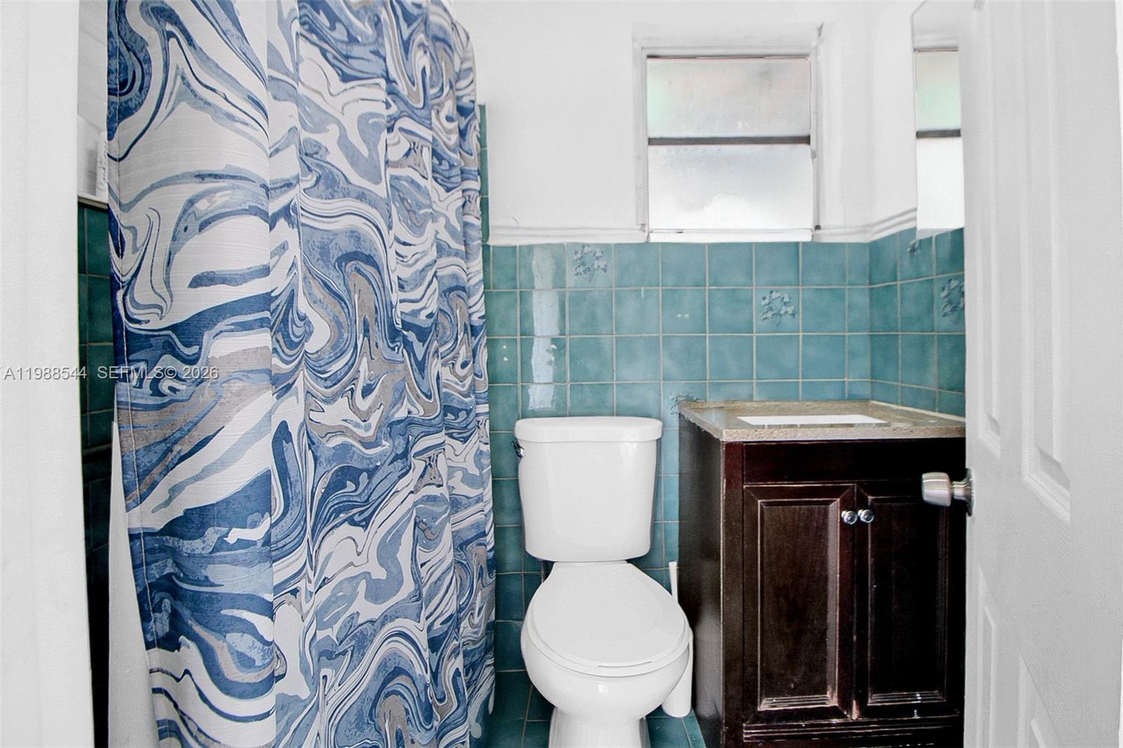 AMD PL OF TROPICS - Residential