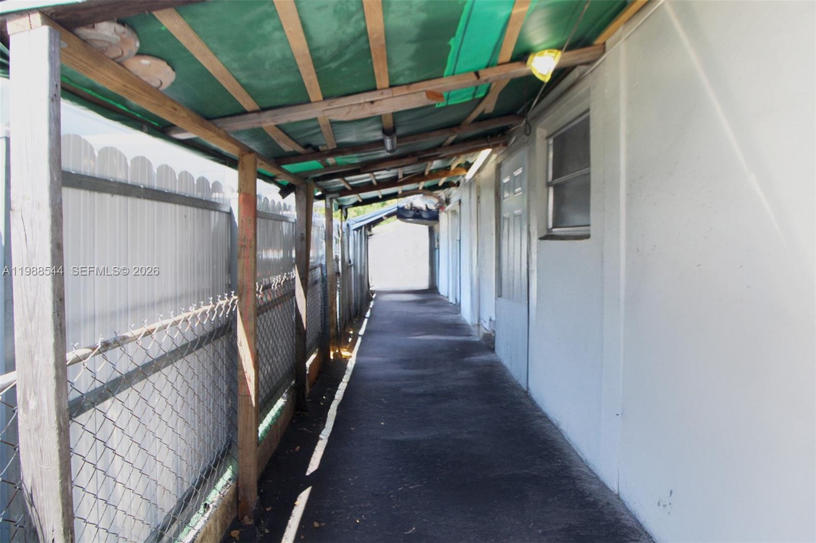 AMD PL OF TROPICS - Residential