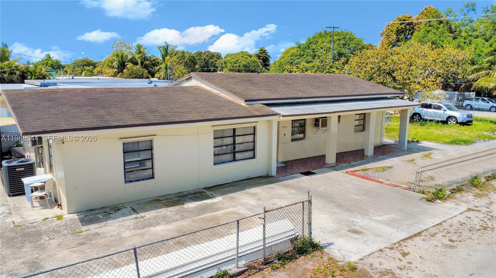 AMD PL OF TROPICS - Residential