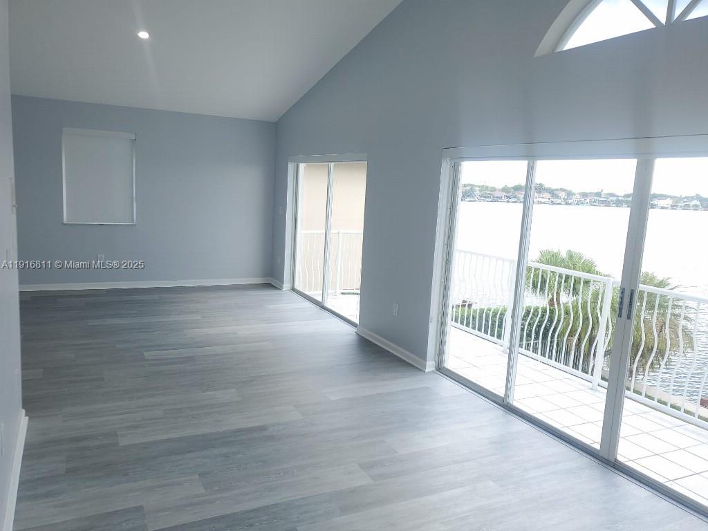 THE POINT - Residential