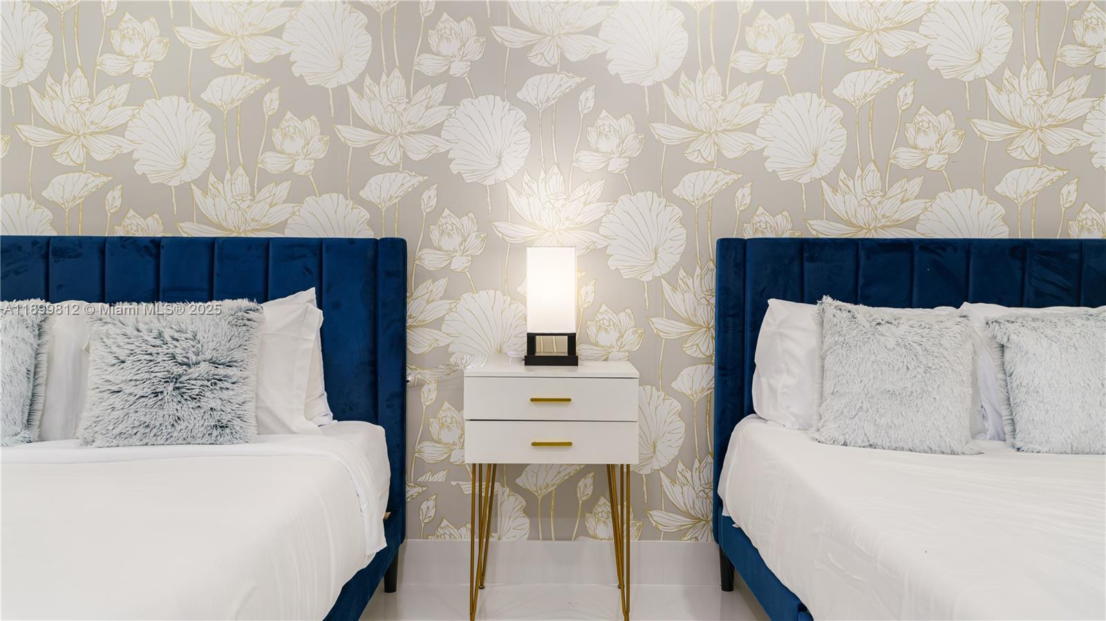 CHAMBERS LAND CO SUB NE1/ - Residential Lease