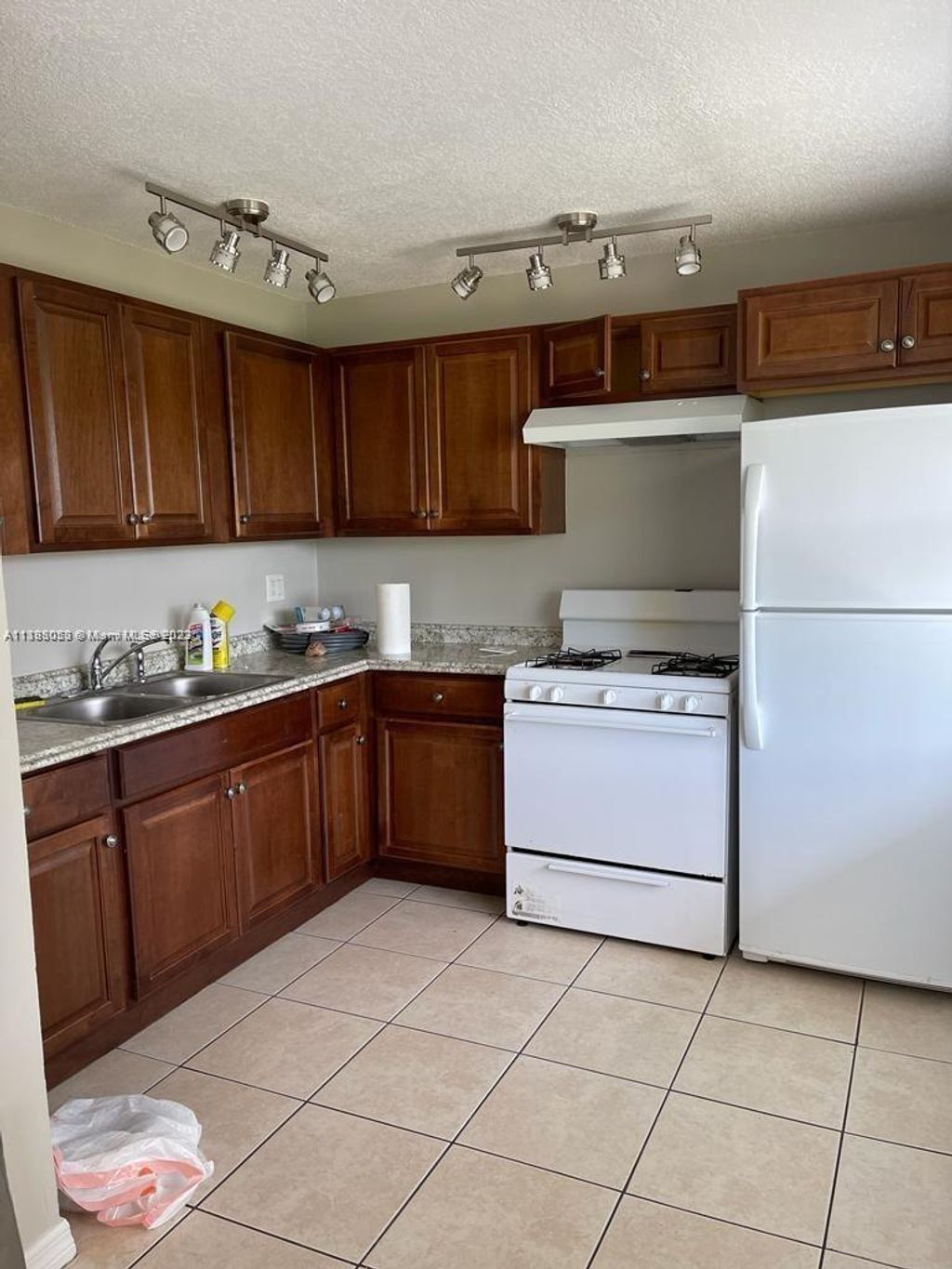 Photo of 584 Holly Dr #A, Palm Beach Gardens, FL 33410 (MLS # A11383053)