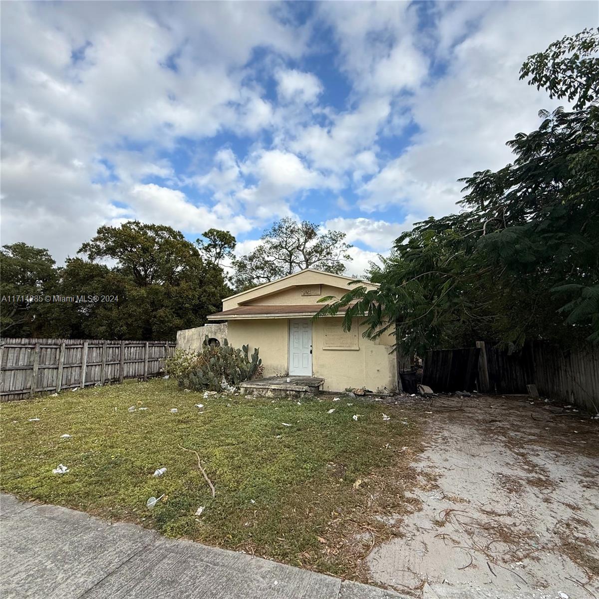 Great investment opportunity! This 1,112 sq ft home, in need of extensive repairs and renovations, sits on a spacious 6,000 sq ft lot. Featuring 3 bedrooms and 1 bathroom, the property is located just 2 miles from Downtown Fort Lauderdale, in a rapidly redeveloping neighborhood with a mix of new homes and multifamily properties. Perfect for an investor or buyer looking to renovate or explore future potential in a growing area.