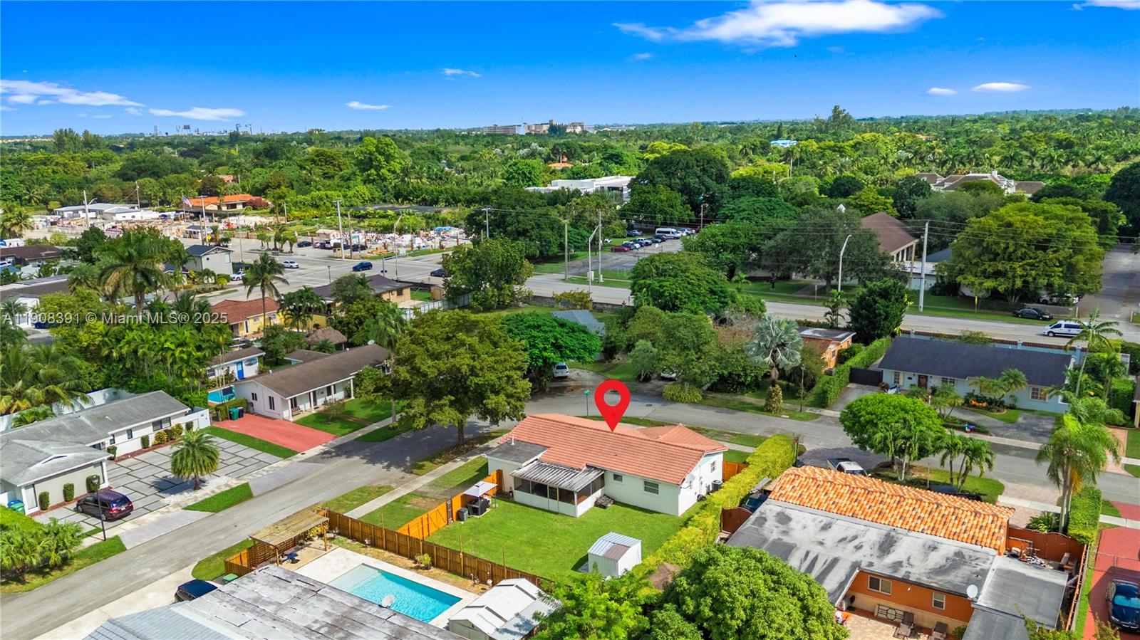 ROYALE GREEN SEC 2 - Residential