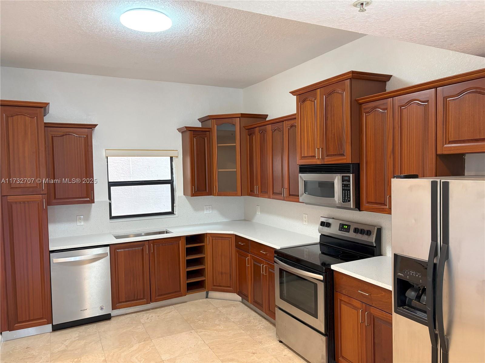 PARK PLACE CONDO - Residential Lease