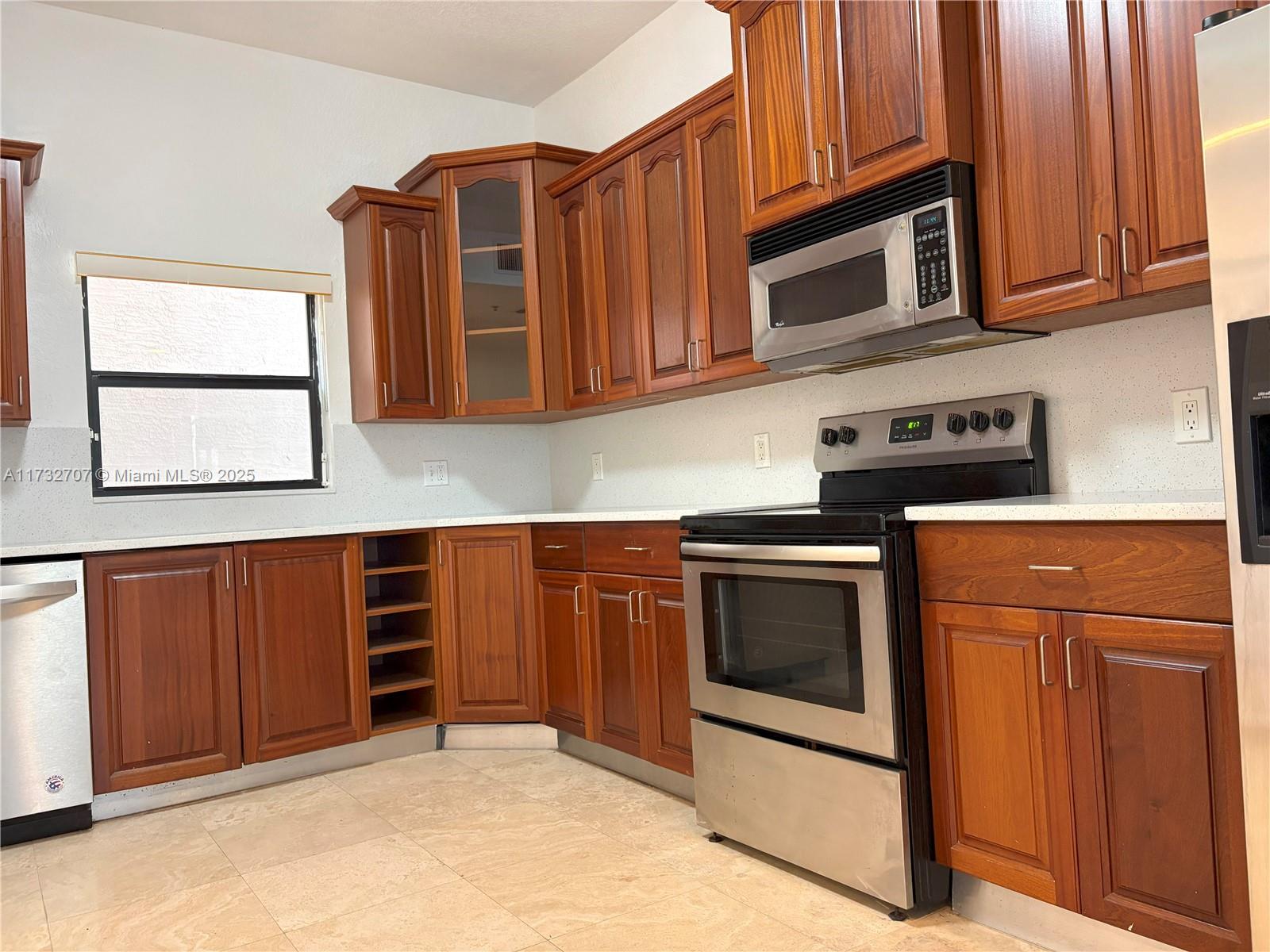 PARK PLACE CONDO - Residential Lease
