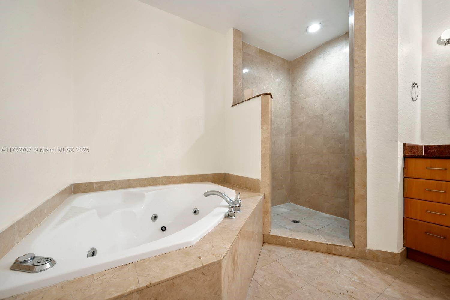 PARK PLACE CONDO - Residential Lease