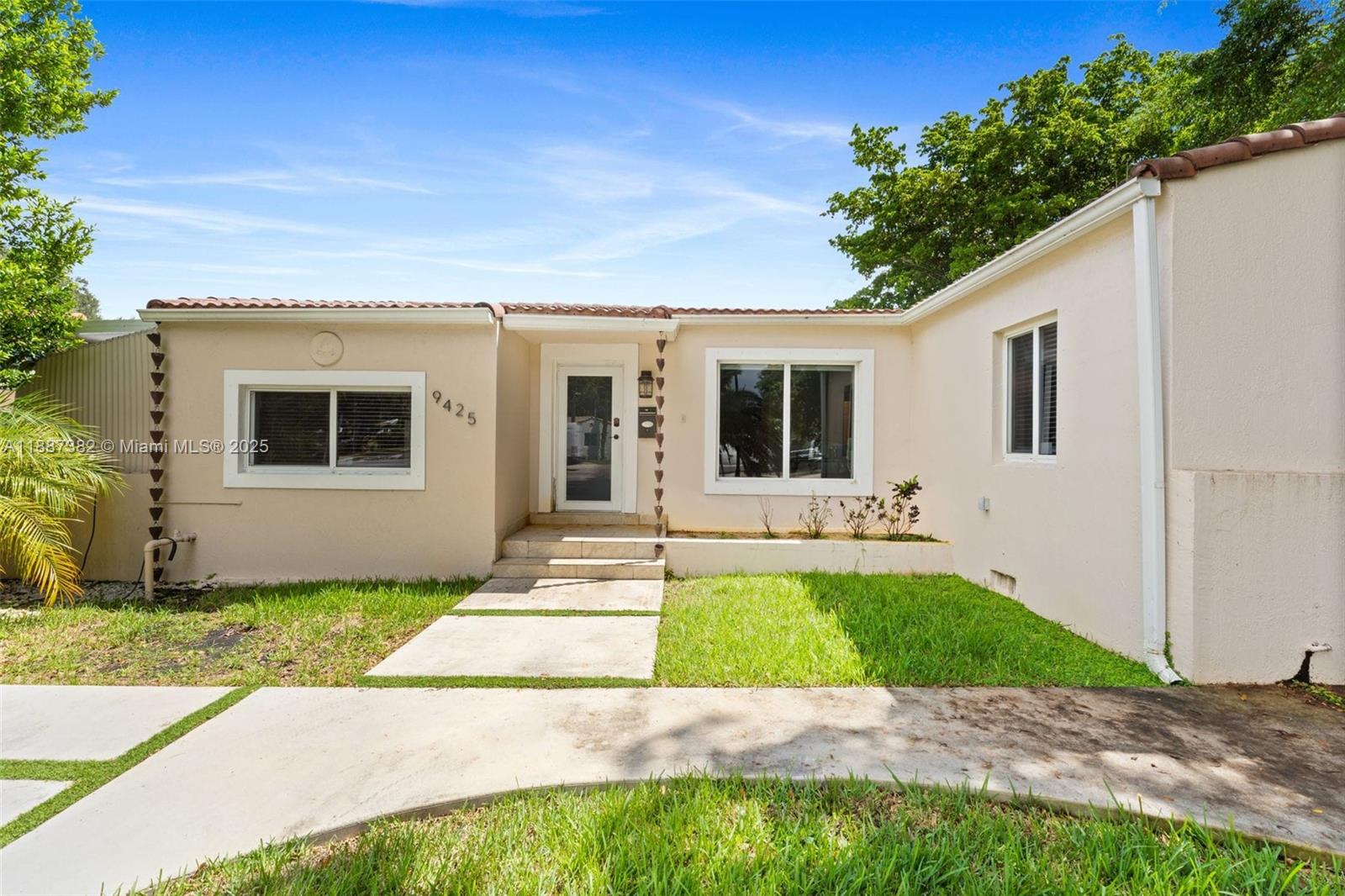 MIAMI SHORES SEC 1 AMD - Residential Lease