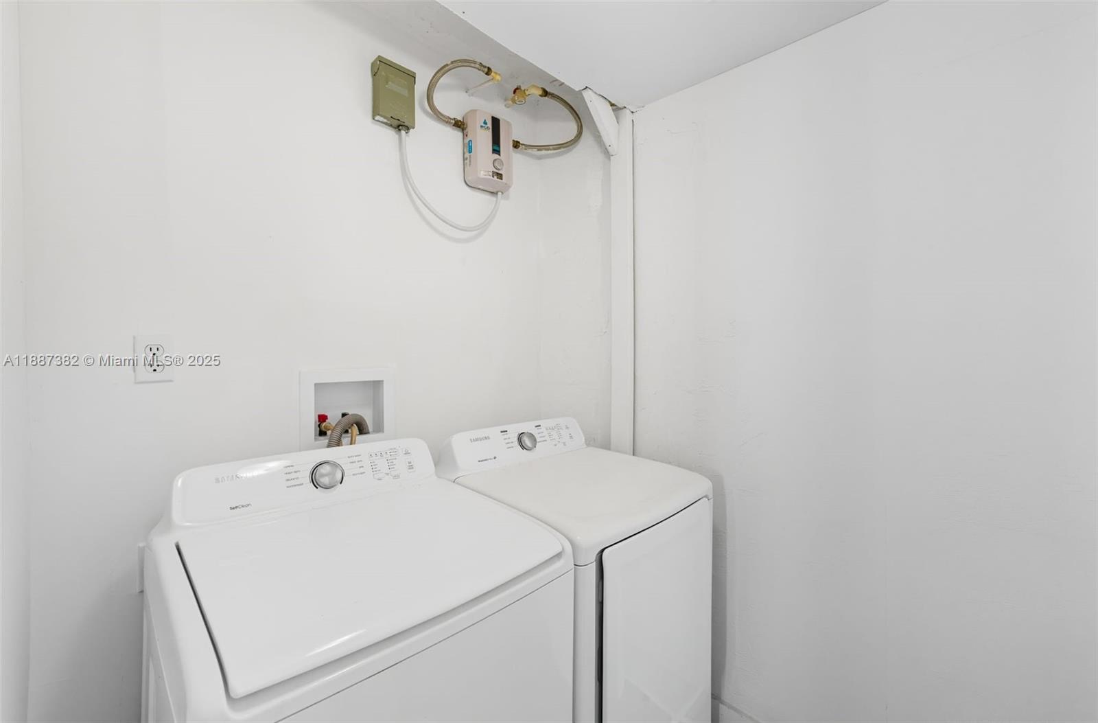 MIAMI SHORES SEC 1 AMD - Residential Lease